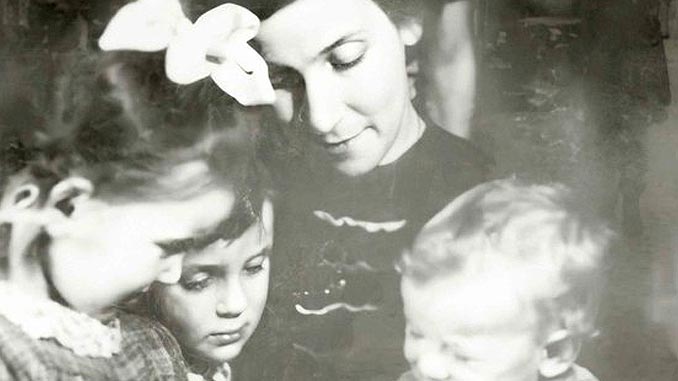 czarno-biała fotografia rodzinna Rotsteinów